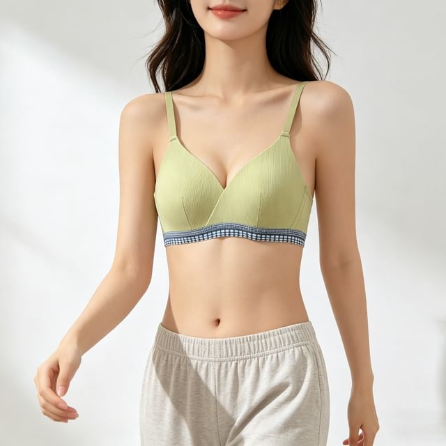 Gecko-Plaid Trim Bra