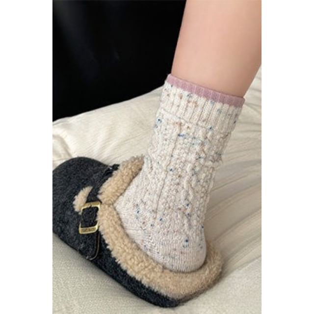 Gentiana-Contrast Trim Crew Socks