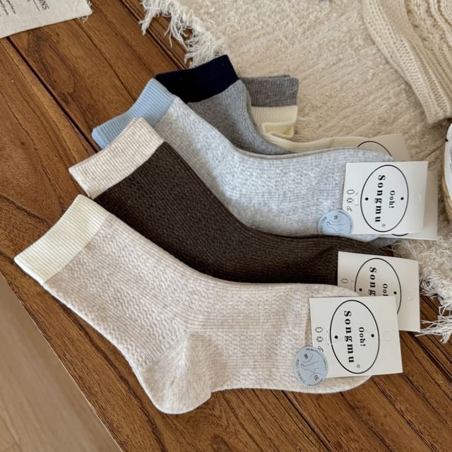 Gentiana-Contrast Trim Socks