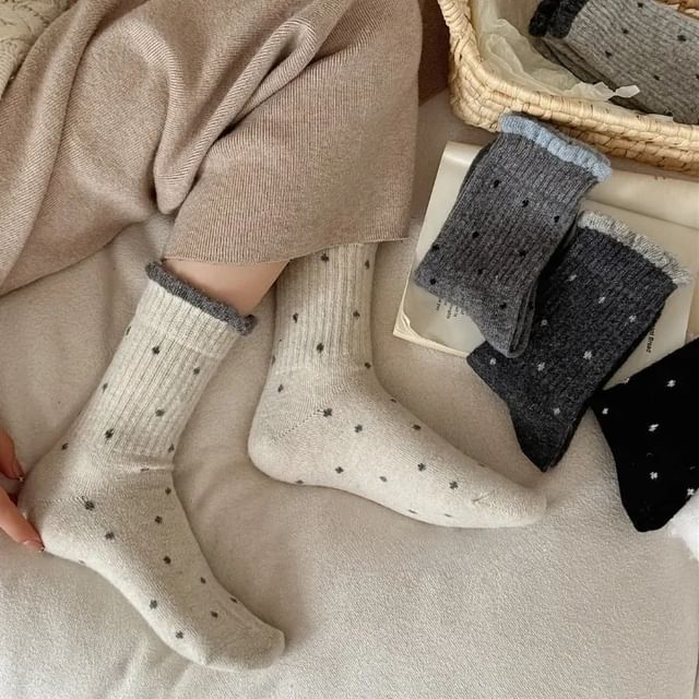 Gentiana-Dotted Contrast Trim Ribbed Short Socks