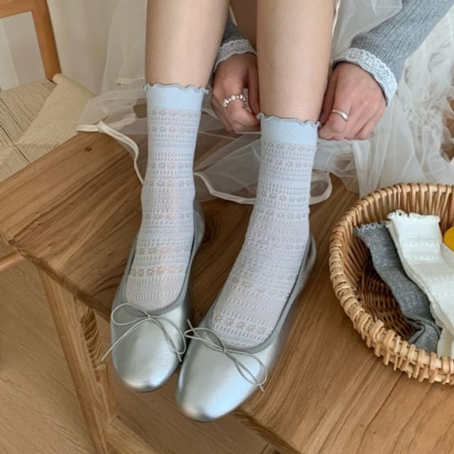 Gentiana-Lettuce Edge Perforated Crew Socks