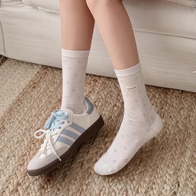 Gentiana-Perforated Crew Socks