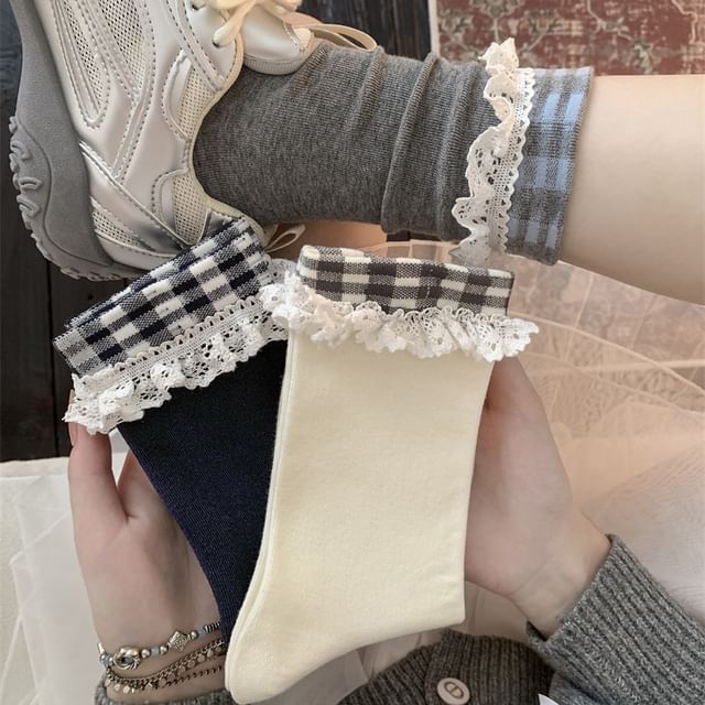 Gentiana-Plaid Panel Lace Trim Socks