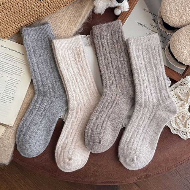 Gentiana-Plain Cable Knit Short Socks