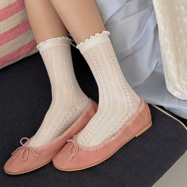 Gentiana-Plain Lettuce Edge Crew Socks