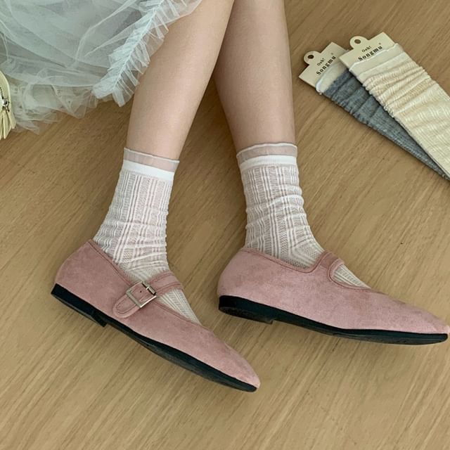 Gentiana-Ruffle Trim Ribbed Socks