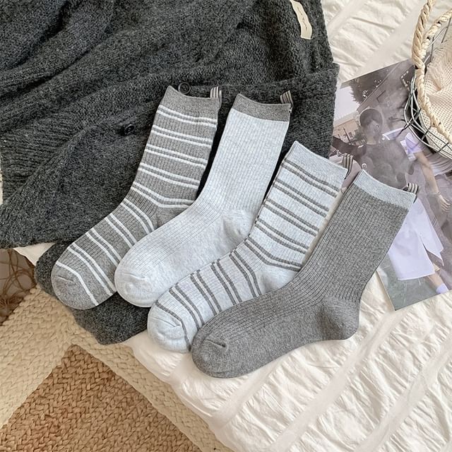 Gentiana-Striped Ribbed Socks Two Tone Socks