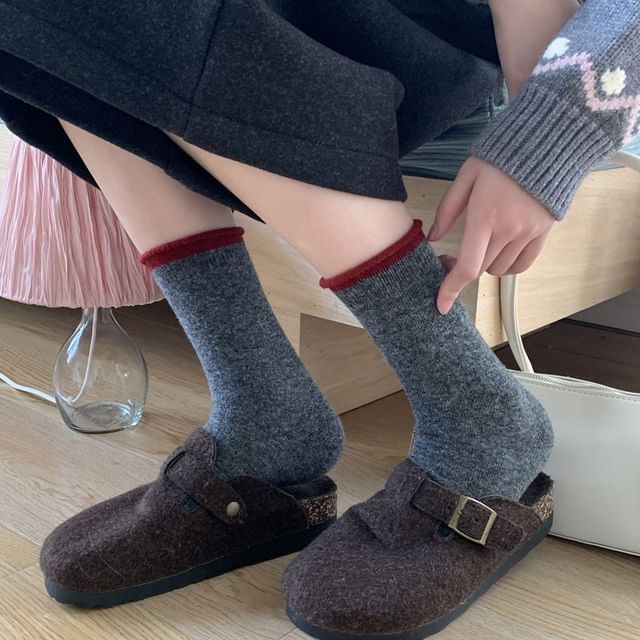 Gentiana-Two Tone Short Socks