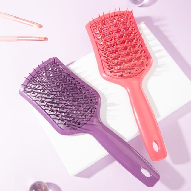 Gizmi-Hair Brush