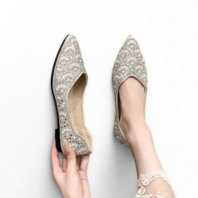Gordong-Pointed Toe Rhinestone Flats