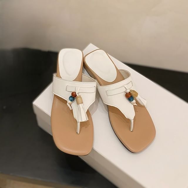 Gordong-Tassel Beaded Thong Sandals