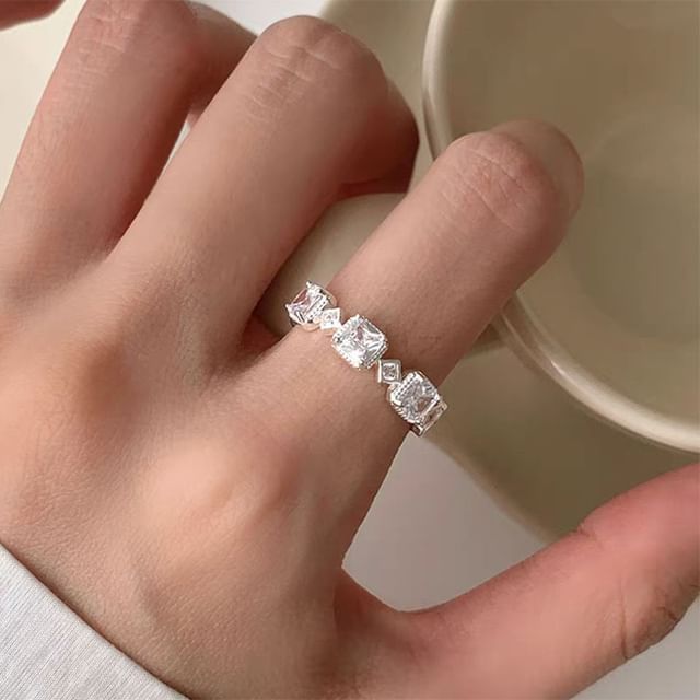 Hansha-CZ Square Cut Ring