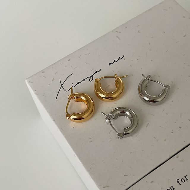Hansha-Glossy Hoop Earring