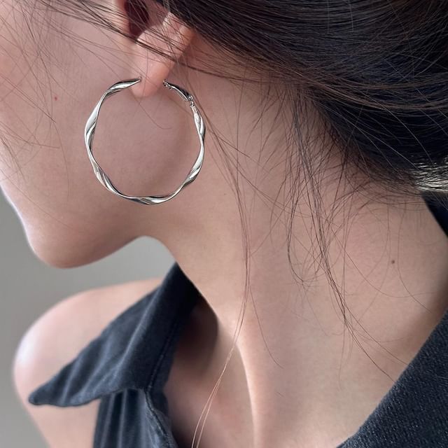 Hansha-Helical Alloy Hoop Earring Various Designs