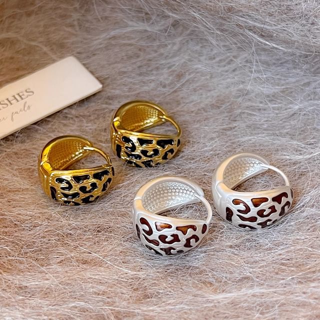 Hansha-Leopard Print Huggie Earring