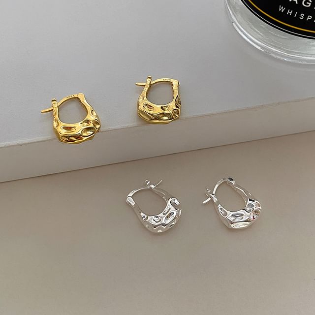 Hansha-Textured Hoop Earring