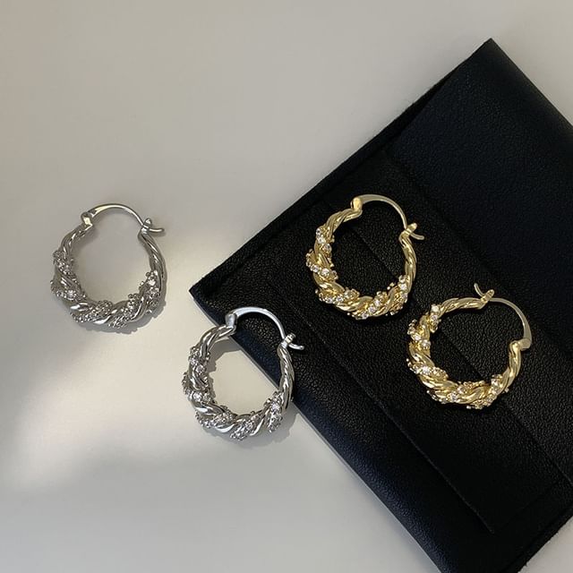 Hansha-Twisted Hoop Earring