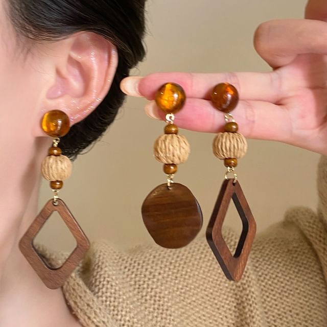 Hansha-Wooden Dangle Earring