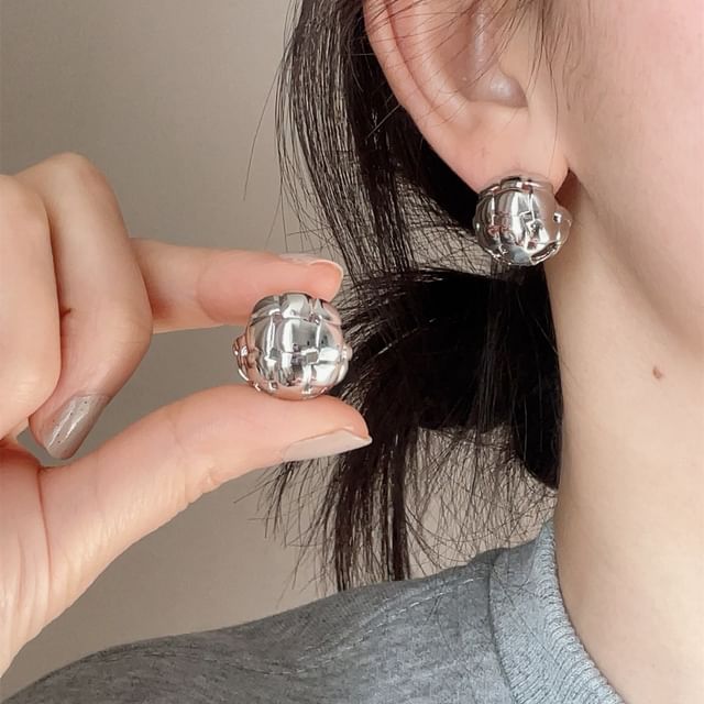 Hansha-Woven Bead Huggie Earring