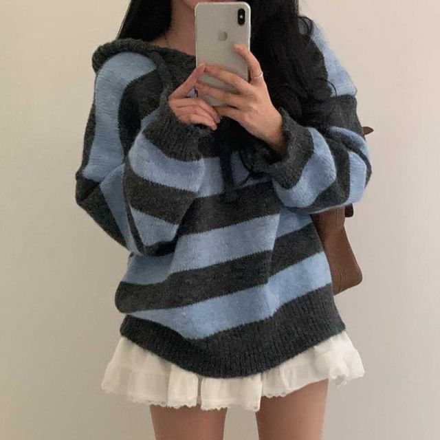 Happo-Hooded Drop Shoulder Striped Oversized Sweater