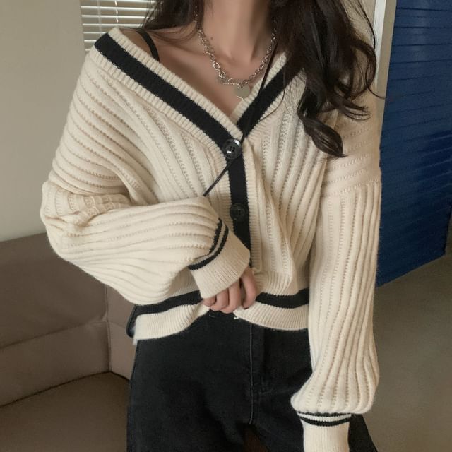 Happo-V-Neck Contrast Trim Button Up Cardigan
