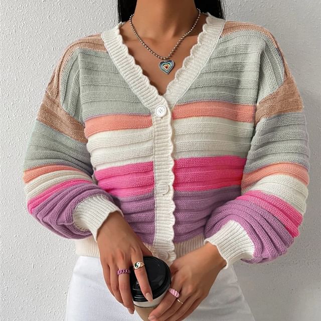 Happo-V-Neck Scallop Trim Button-Up Crop Cardigan