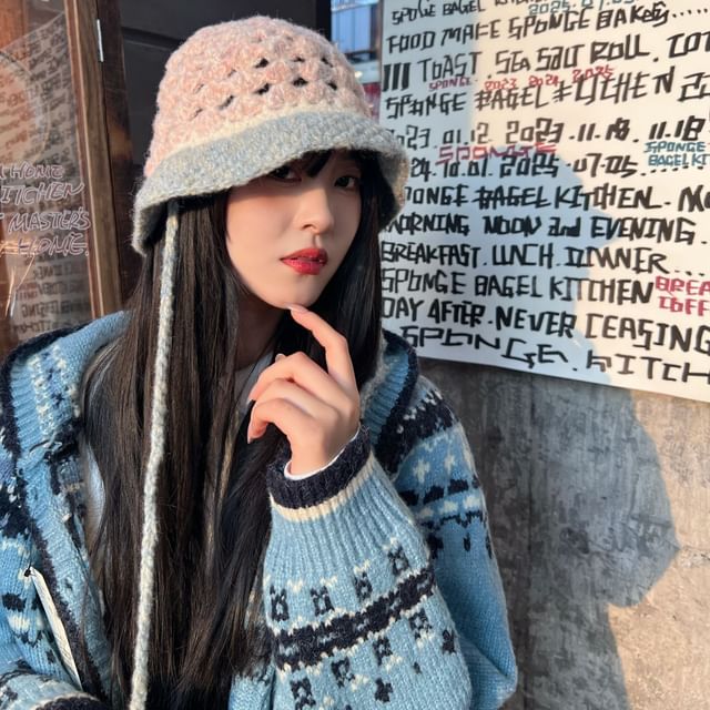 Hatrix-Eyelet Two-Tone Knit Bucket Hat