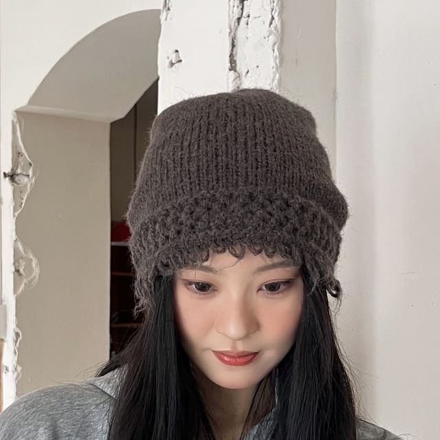 Hatrix-Plain Tasseled Knit Beanie