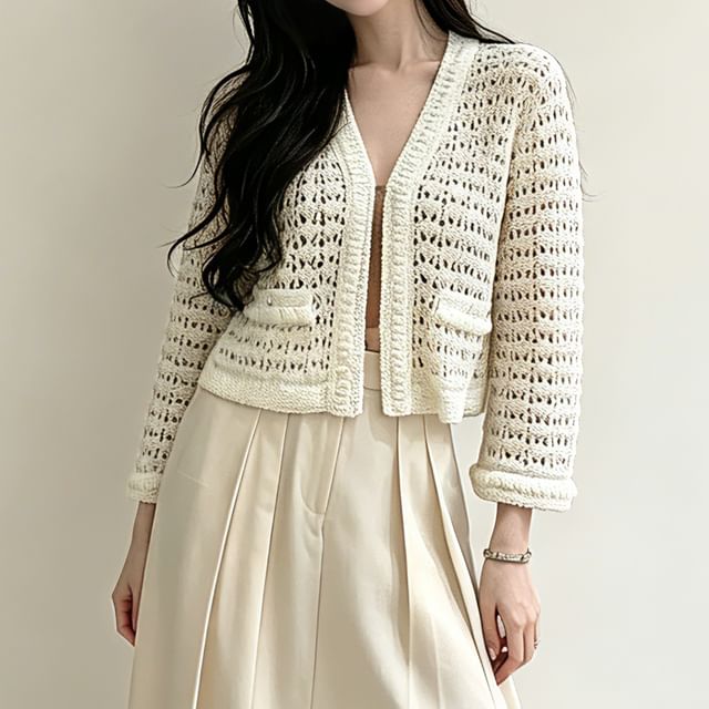 Heiti-Crochet Plain Crop Cardigan