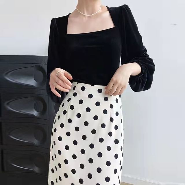 Hevnir-Long Sleeve Square Neck Plain Velvet Top