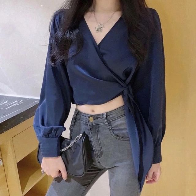 Hevnir-Long-Sleeve V-Neck Plain Knot Cropped Wrap Blouse