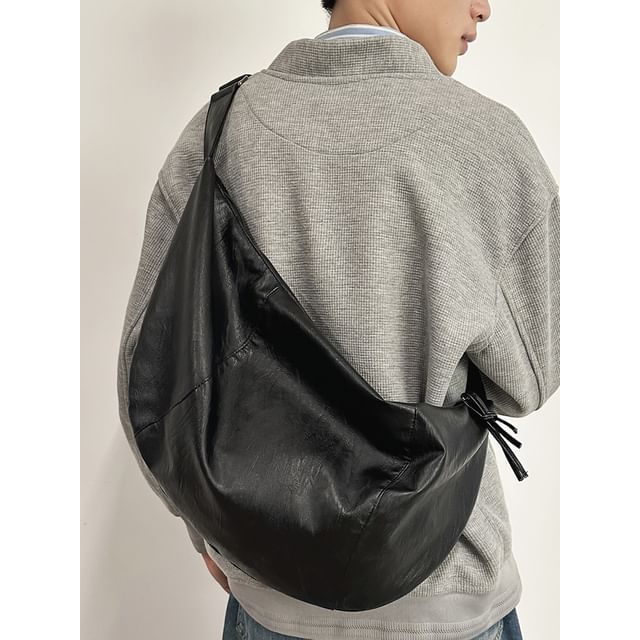 Hikuozy-Plain Faux Leather Crossbody Bag