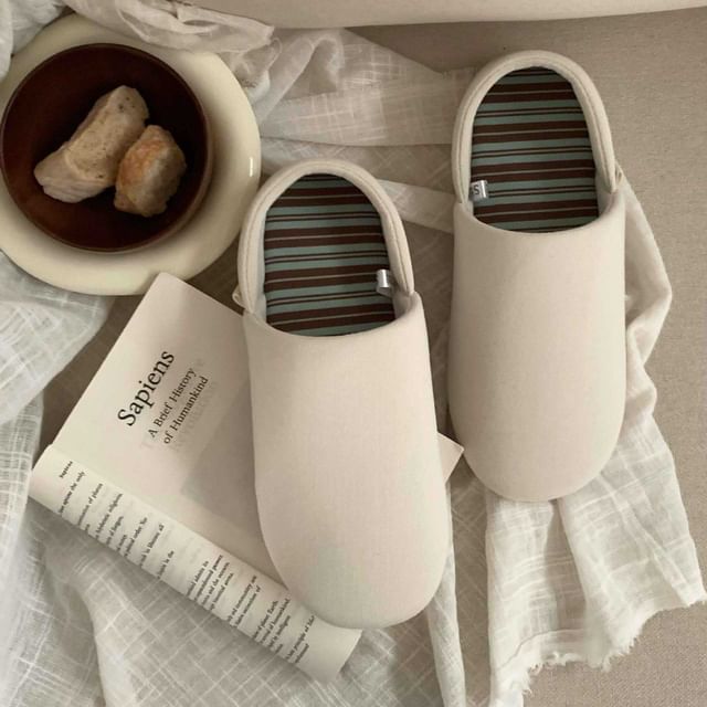 Honkizz-Plain Striped Silent Couple Matching Home Slippers