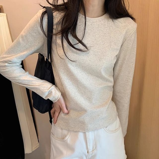 HYAKU-Long Sleeve Round Neck Plain Tee
