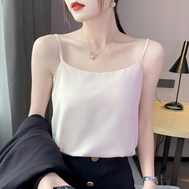 HYAKU-Plain Crop Cami Top