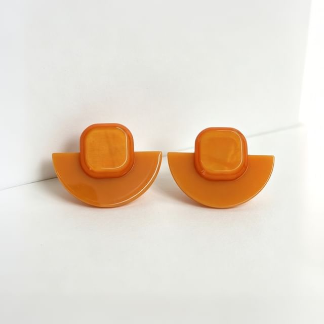 Hyeeun-Geometric Dome Fan Stud Earring