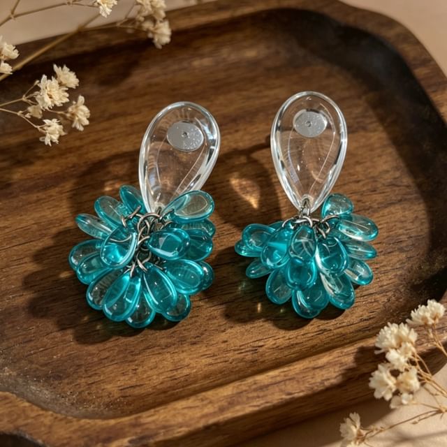 Hyeeun-Glass Teardrop Dangle Earring