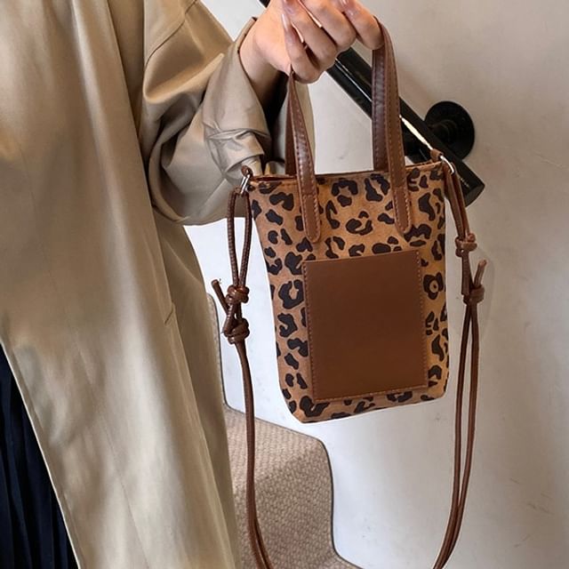 Indenis-Faux Leather Plain Bucket Bag