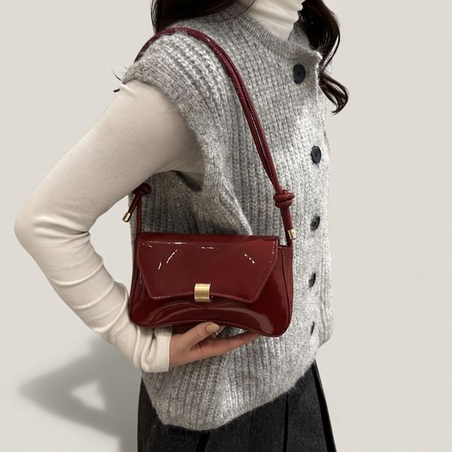 Indenis-Flap Knotted Shoulder Bag