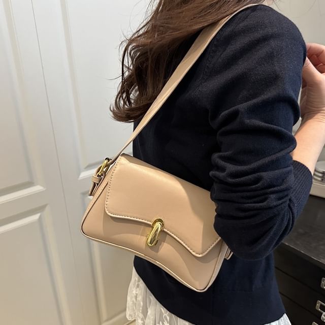 Indenis-Flap Shoulder Bag