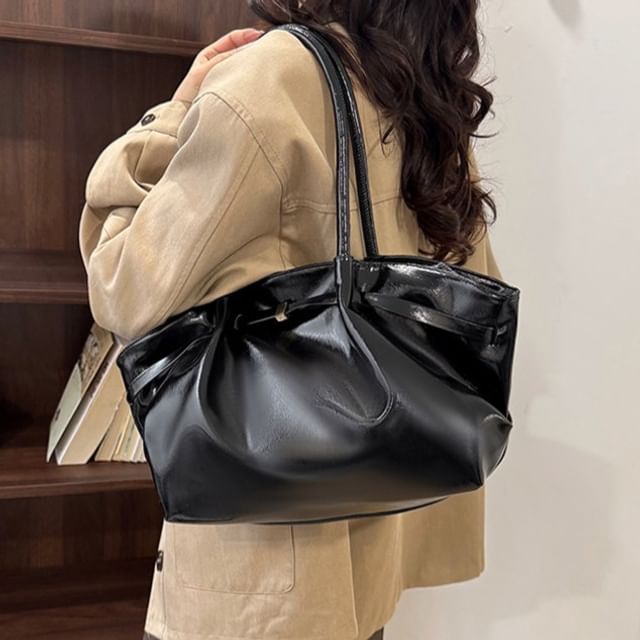 Indenis-Patent Tote Bag