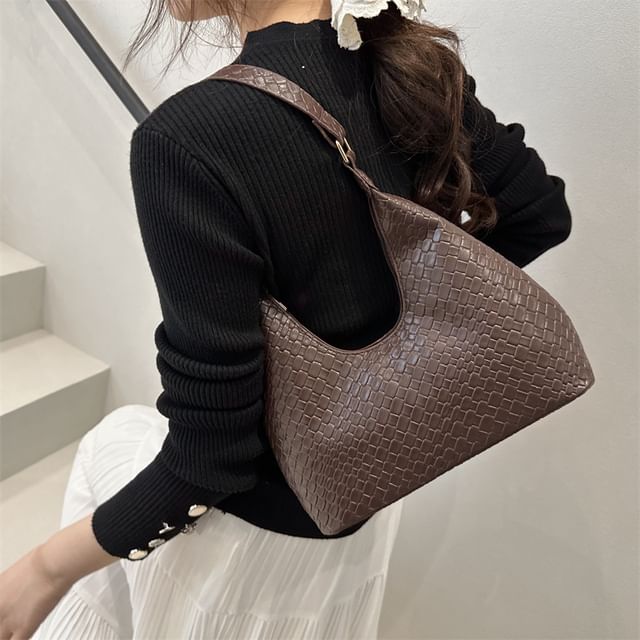 Indenis-Woven Plain Shoulder Bag