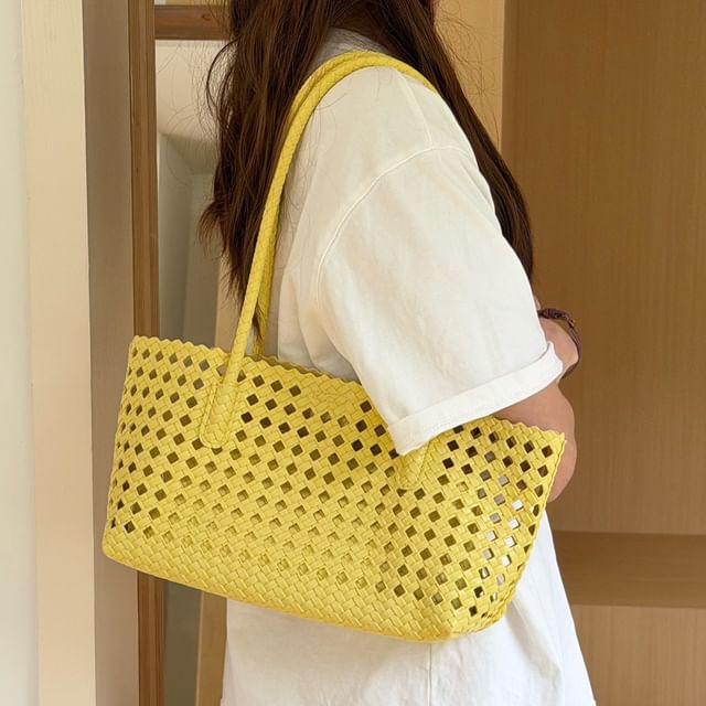 Indenis-Woven Shoulder Bag