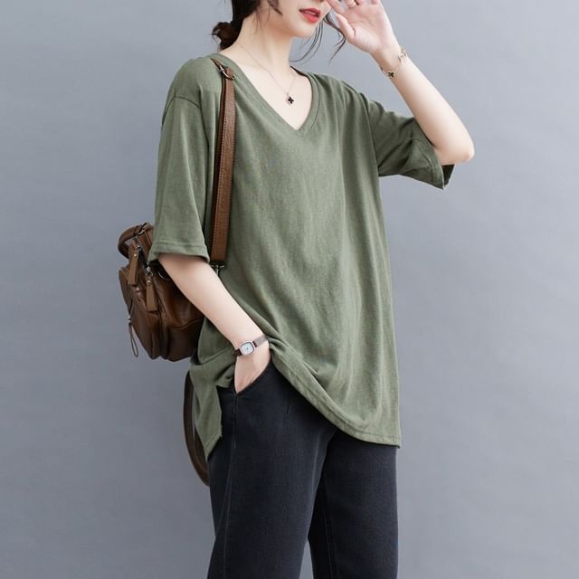 INEN-Elbow-Sleeve V-Neck Plain Tee