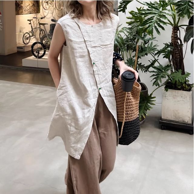 INEN-Sleeveless Round Neck Long Top
