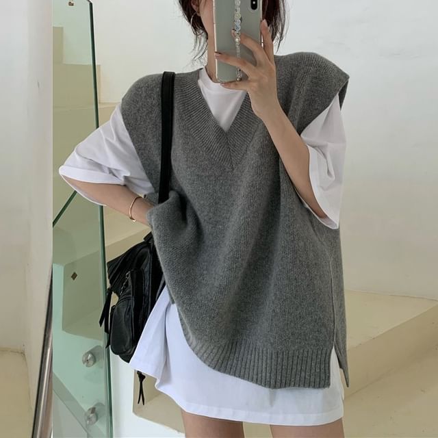 INEN-V-Neck Plain Sweater Vest