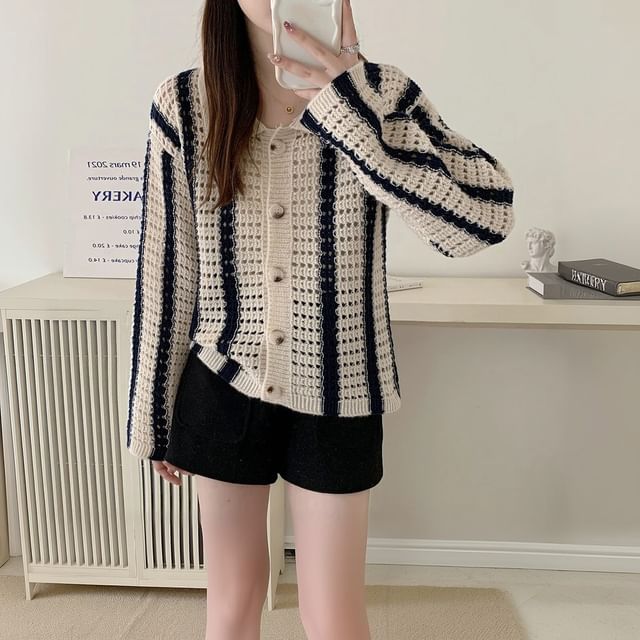 innomori-Collared Striped Cardigan