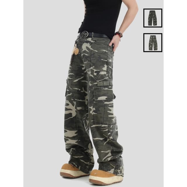 INStudio-Camouflage Wide-Leg Cargo Pants