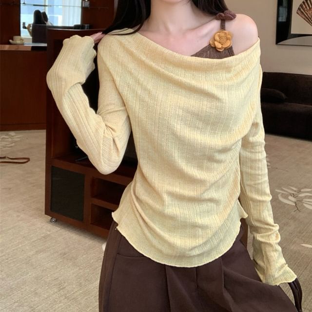 Isaaca-Mock Two-Piece Long-Sleeve Asymmetrical Neck Cold-Shoulder Plain T-Shirt