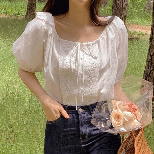 ISSOL-Puff-Sleeve Square Neck Plain Lace Panel Blouse